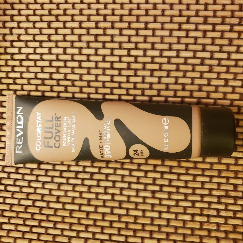 Revlon Colorstay Full Coverage Foundation Matte 390 Early Tan